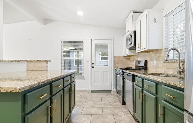 3-bedroom rental at 2822 Knight Robin in San Antonio, TX — photo 4