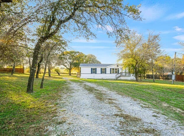 3-bedroom rental at 5246 Savannah Way in Von Ormy, TX — photo 3