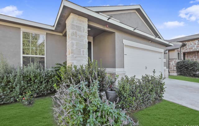 3-bedroom rental at 11626 Tribute Oaks in San Antonio, TX — photo 3