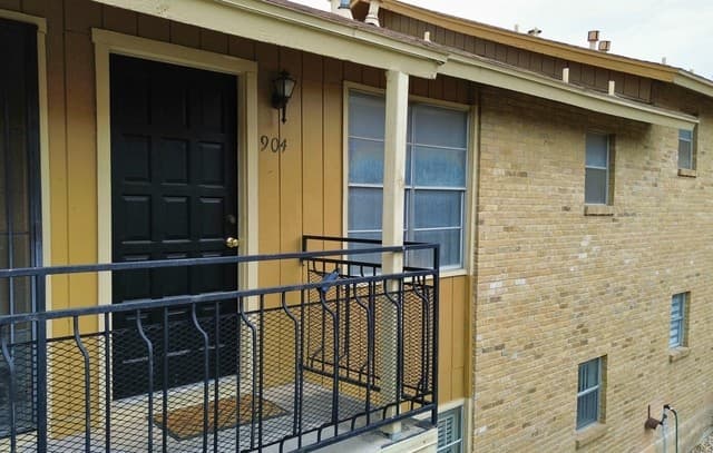 2-bedroom rental at 923 Vance Jackson Rd Unit 904 in San Antonio TX