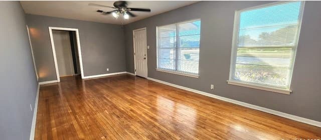 3-bedroom rental at 2625 Woodlawn in San Antonio, TX — photo 5