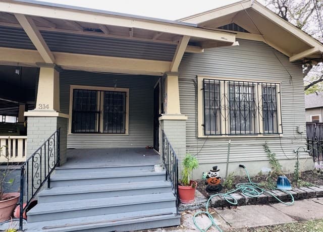 2-bedroom rental at 314 Devine in San Antonio, TX — photo 1