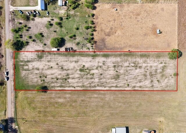 rental at TBD Cr 5718 E in Natalia, TX — photo 1