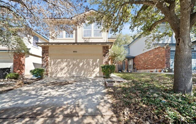 3-bedroom rental at 9311 Gillcross in San Antonio, TX — photo 1