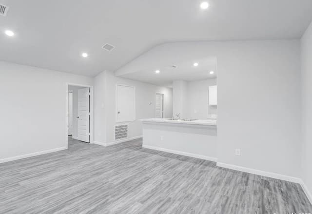 4-bedroom rental at 616 Mariposa Lane in Kenedy, TX — photo 4