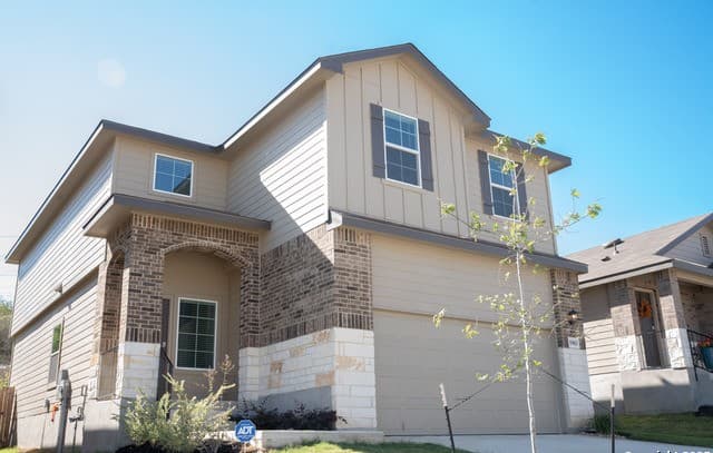 4-bedroom rental at 5903 Cosmic Crisp in San Antonio, TX — photo 1