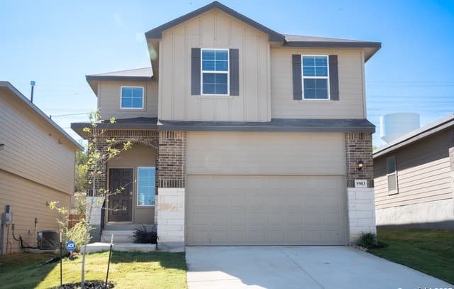 4-bedroom rental at 5903 Cosmic Crisp in San Antonio, TX — photo 2