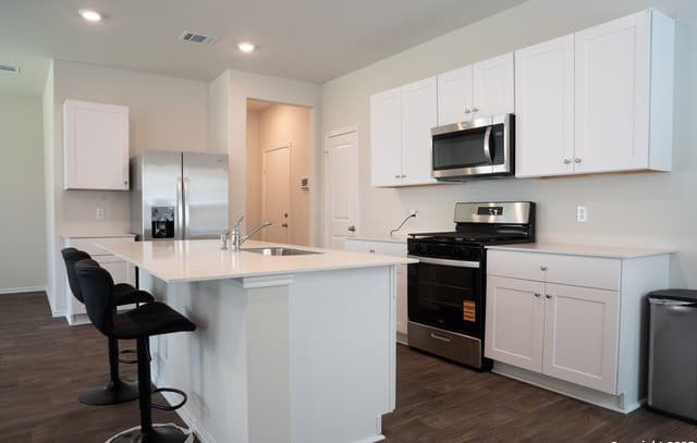 4-bedroom rental at 5903 Cosmic Crisp in San Antonio, TX — photo 3