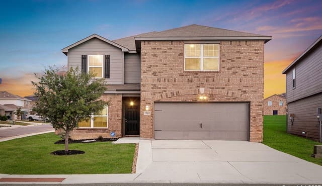 5-bedroom rental at 15102 Jetfire Point in San Antonio, TX — photo 1