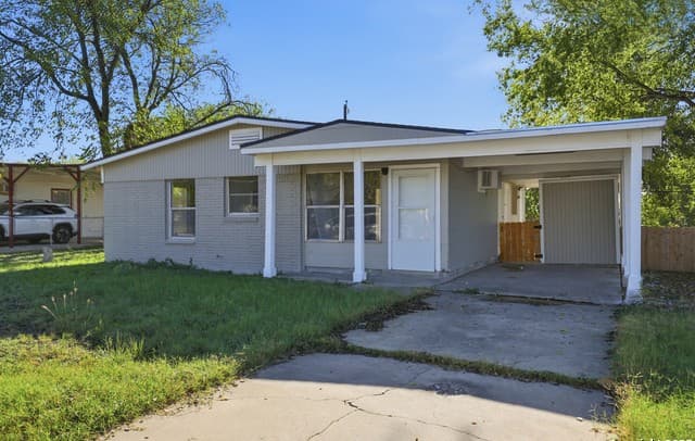 3-bedroom rental at 146 Hillsdale in San Antonio, TX — photo 1