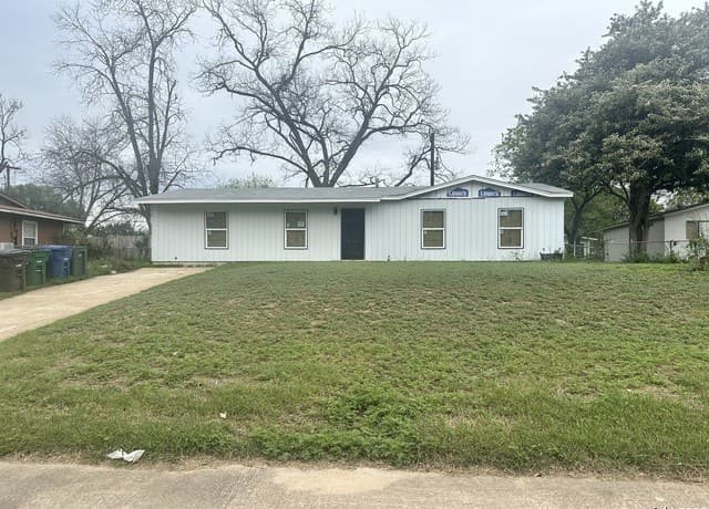 2-bedroom rental at 311 Kenmar in San Antonio, TX — photo 1
