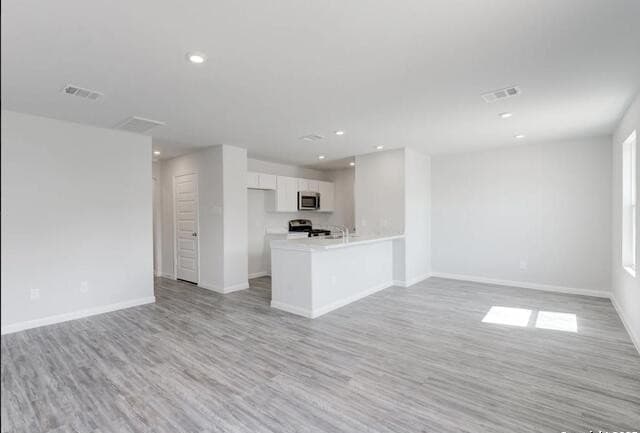 4-bedroom rental at 705 Cadena Loop in Kenedy, TX — photo 3