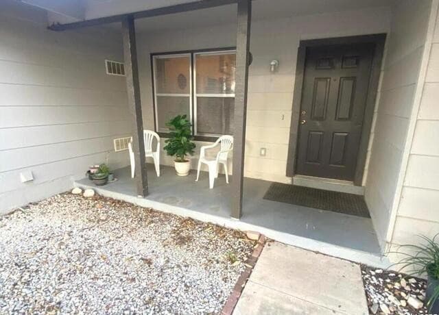 3-bedroom rental at 6418 Timberhill in San Antonio, TX — photo 3
