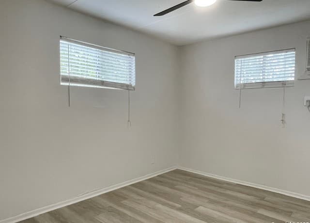 1-bedroom rental at 347 Ware Unit 18 in San Antonio, TX — photo 5