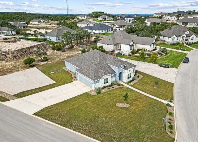 3-bedroom rental at 27103 Coltens Canyon in San Antonio, TX — photo 4