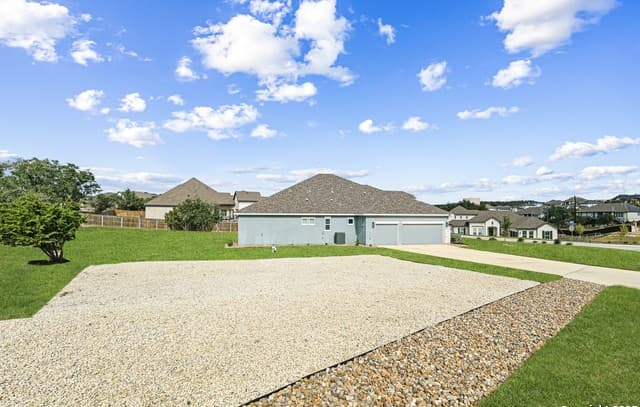 3-bedroom rental at 27103 Coltens Canyon in San Antonio, TX — photo 5