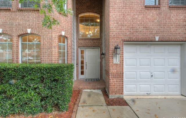 4-bedroom rental at 20811 Encino Pebble in San Antonio, TX — photo 3