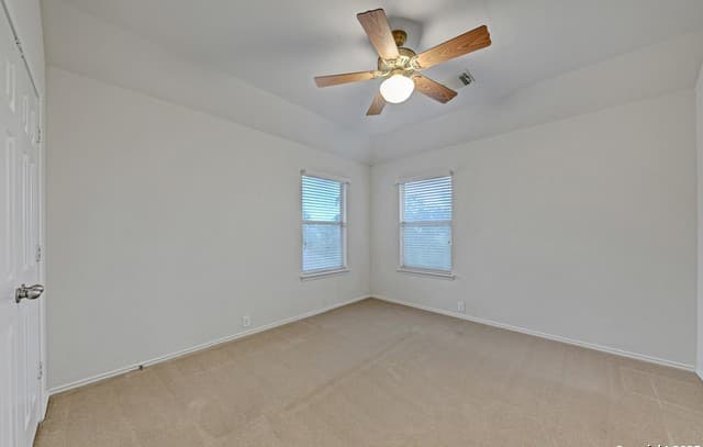 4-bedroom rental at 20811 Encino Pebble in San Antonio, TX — photo 5