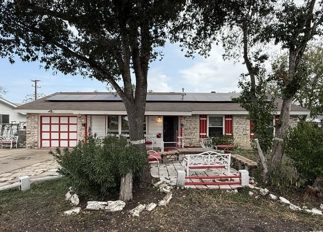 3-bedroom rental at 6918 Sun Valley Dr in San Antonio, TX — photo 1