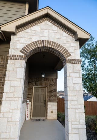3-bedroom rental at 102 Katy Way in San Antonio, TX — photo 3