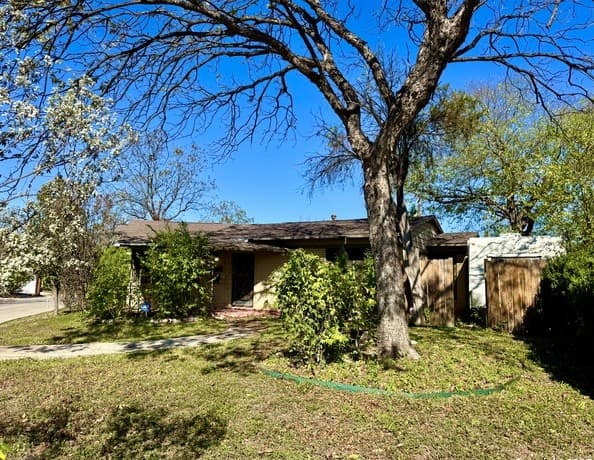 3-bedroom rental at 391 Quentin in San Antonio, TX — photo 1