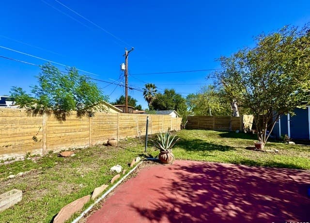 3-bedroom rental at 391 Quentin in San Antonio, TX — photo 5