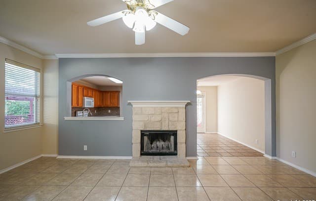 3-bedroom rental at 7703 Wexford Square in San Antonio, TX — photo 5