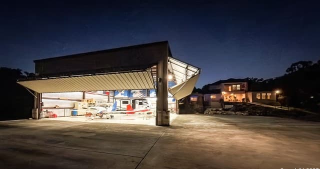 5-bedroom rental at 28 Boerne Stage Airfield in Boerne, TX — photo 4
