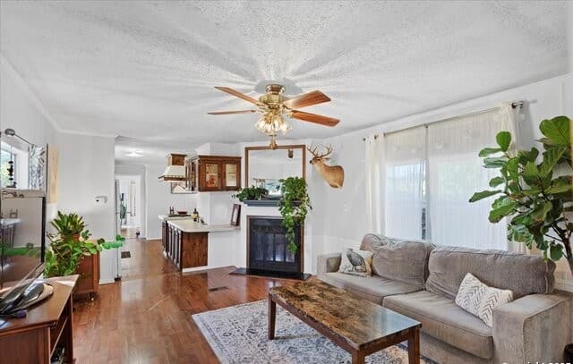 2-bedroom rental at 1411 C Democrat Street in Blanco, TX — photo 4