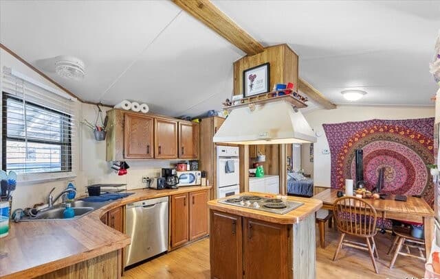 2-bedroom rental at 1411 B Democrat Street in Blanco, TX — photo 5