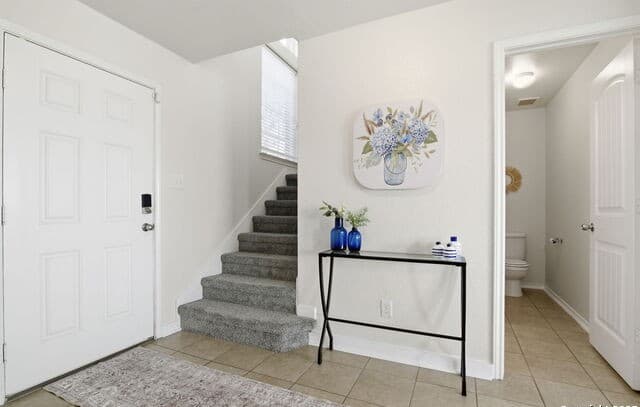 3-bedroom rental at 8215 Radiant Star in San Antonio, TX — photo 4