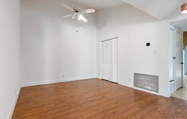 3-bedroom rental at 12031 Arms Way in Live Oak, TX — photo 2