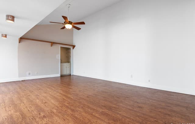 3-bedroom rental at 12031 Arms Way in Live Oak, TX — photo 4