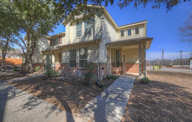 3-bedroom rental at 13512 Bristow Dawn in San Antonio, TX — photo 1