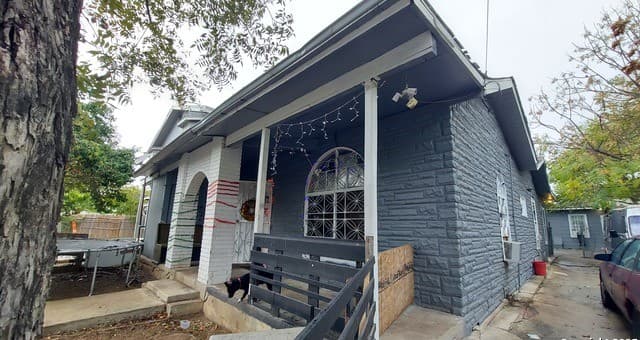 rental at 119 Bank in San Antonio, TX — photo 2
