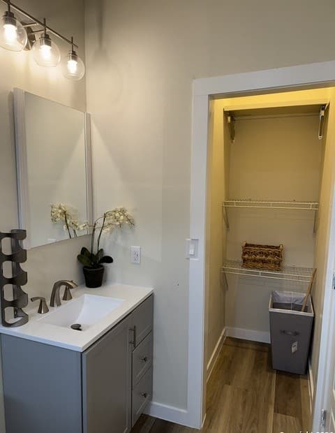 3-bedroom rental at 243 Yolanda in San Antonio, TX — photo 5