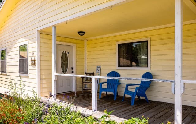 3-bedroom rental at 125 Broken Spur Drive in Bandera, TX — photo 2