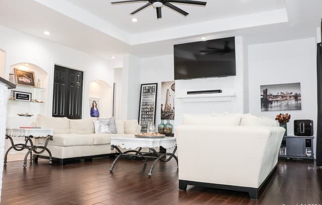 4-bedroom rental at 23902 Verde River in San Antonio, TX — photo 4
