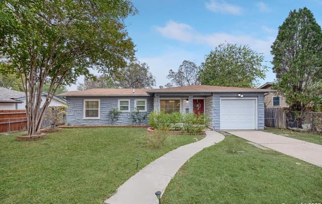 3-bedroom rental at 126 Cresham Dr. in San Antonio, TX — photo 1