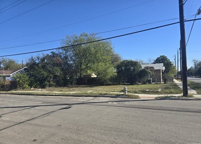 rental at 2019 El Paso in San Antonio, TX — photo 3