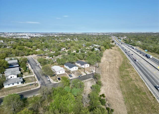rental at 506 H in San Antonio, TX — photo 2
