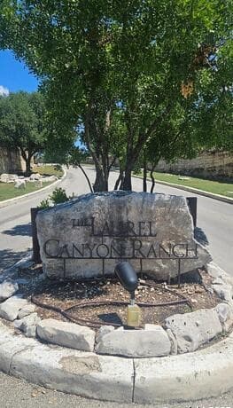 rental at CR 2801 E Lot 202 in Mico, TX — photo 1