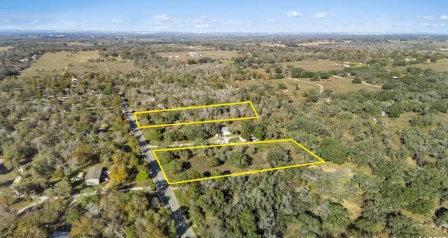 rental at 181 Marbach Lot 3 in Somerset, TX — photo 1