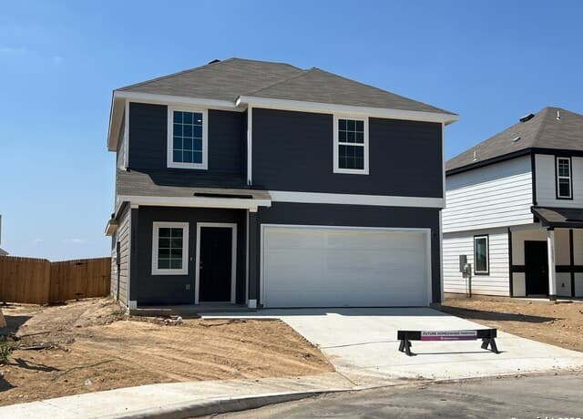3-bedroom rental at 10311 Liberty Grove in San Antonio, TX — photo 3