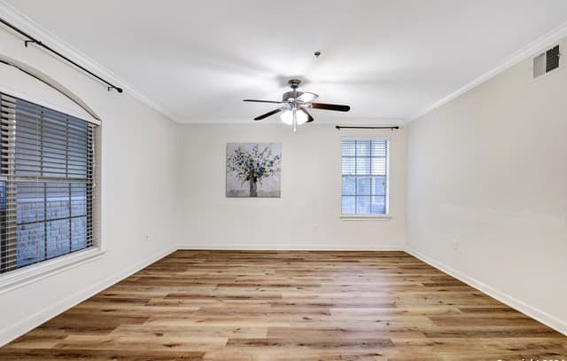 3-bedroom rental at 7323 Snowden Rd Unit 3108 in San Antonio, TX — photo 3