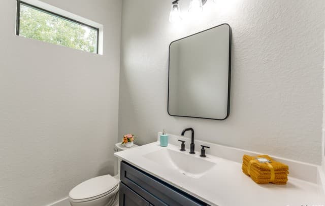 2-bedroom rental at 1803 Mardell in San Antonio, TX — photo 3