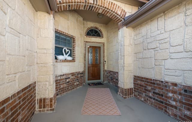 3-bedroom rental at 10403 Alsfeld in Helotes, TX — photo 4
