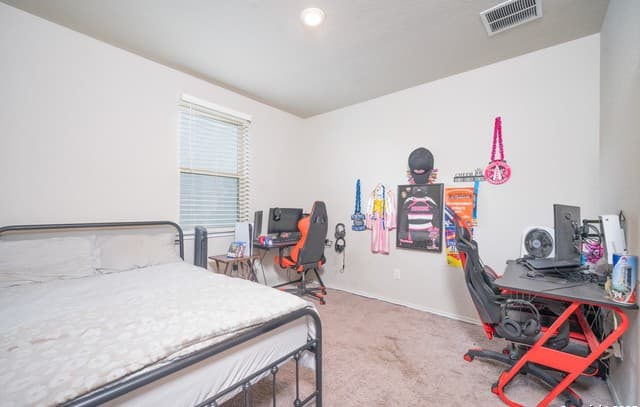 4-bedroom rental at 10123 Rancho Del Rey in San Antonio, TX — photo 3