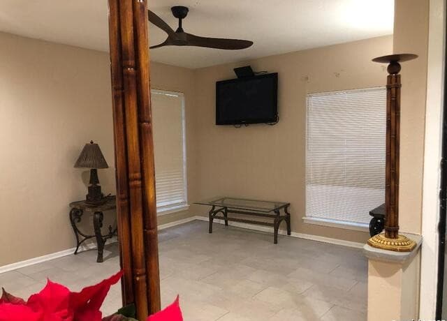 3-bedroom rental at 7210 Northbluff in San Antonio, TX — photo 2