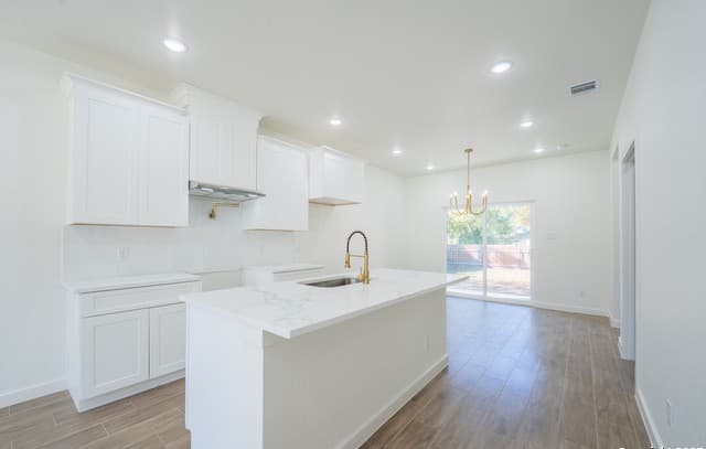 3-bedroom rental at 20035 Morrison St in Somerset, TX — photo 3